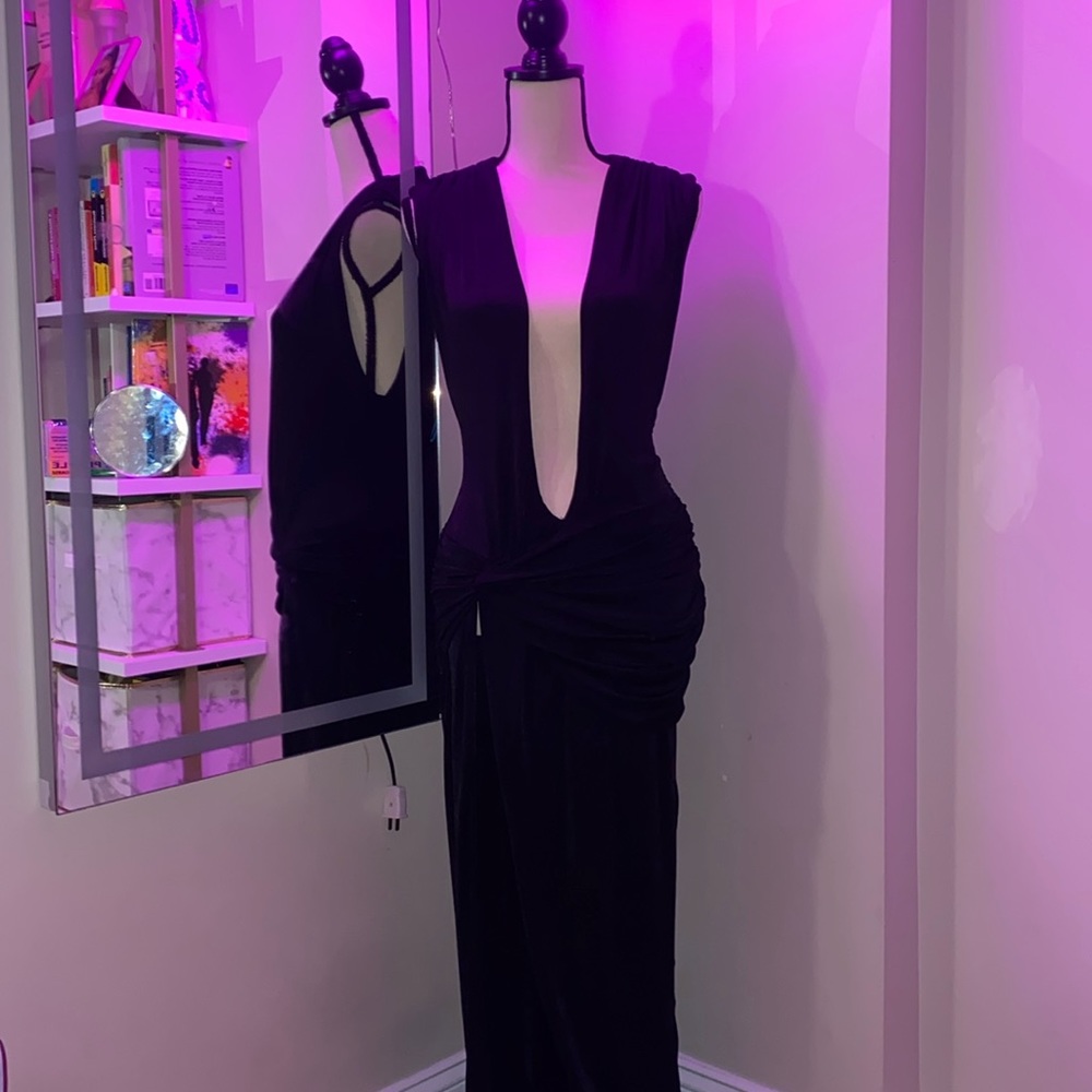 HOUSE OF CB Larelle Plunge Neck Gown